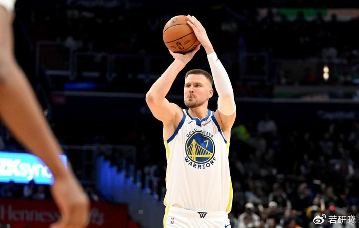 勇士客场力克奇才终结五连败 波尔津吉斯30分率