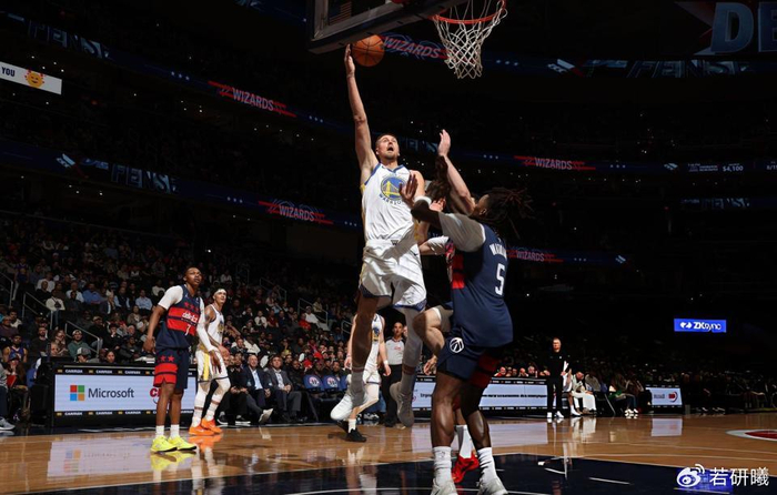 勇士客场力克奇才终结五连败 波尔津吉斯30分率