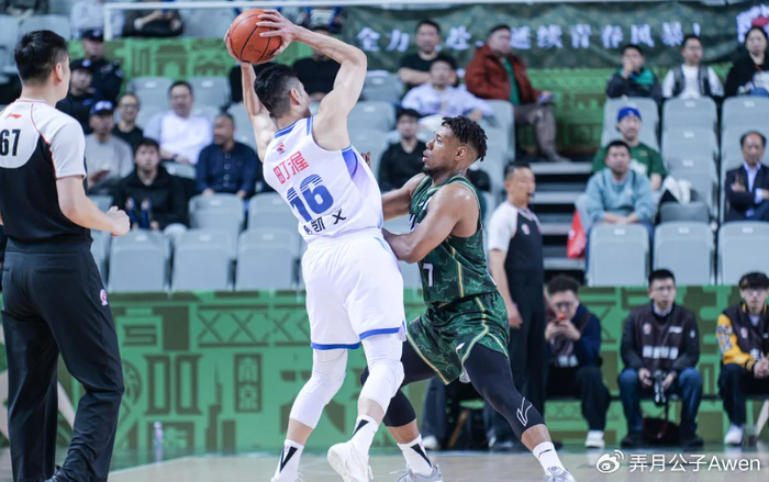 祝铭震状态低迷难撑顶薪合同引热议