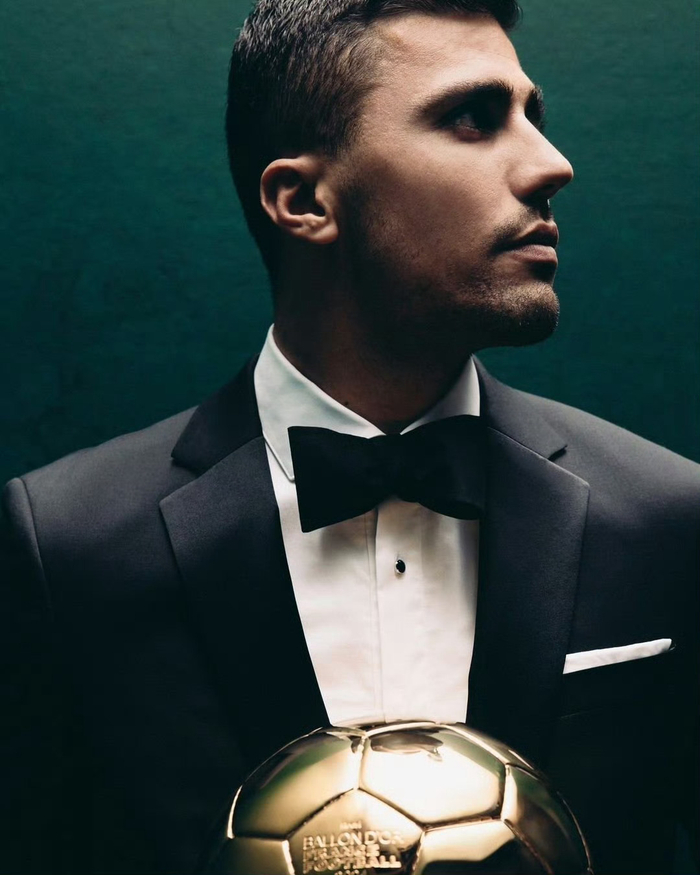 罗德里暗示对皇马兴趣 盛赞维修斯实力