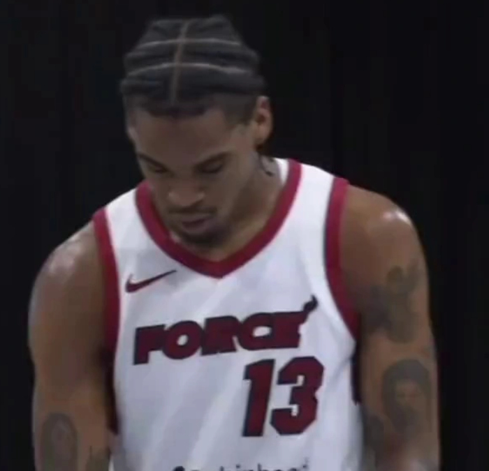 深圳实力签约约什·克里斯托弗补强阵容应对伤病