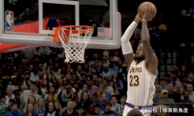 詹姆斯狂砍30+15助攻 肯纳德三双难救湖人客场惨